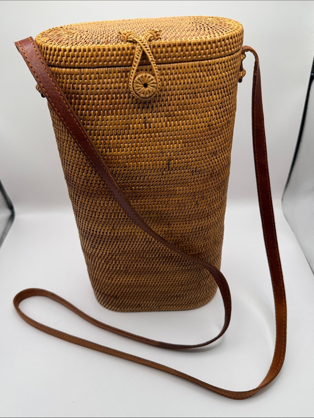 Vintage Rattan Wine Bottle Carrier | Wicker Wine Tote with Leather Strap